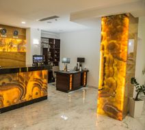 Bernardazzi Grand Hotel Lobby