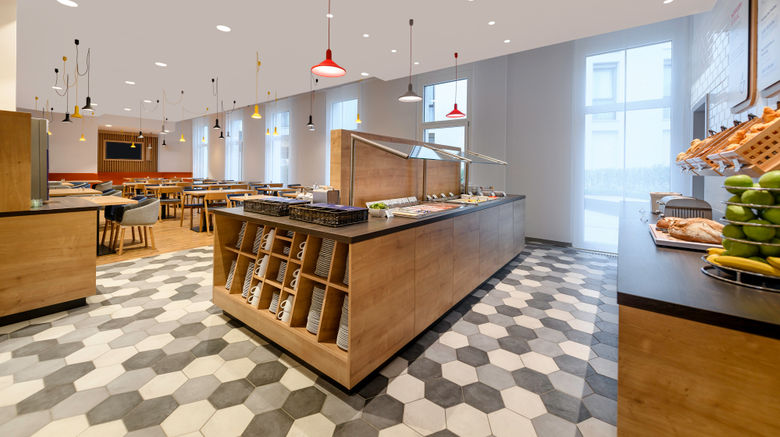 <b>Holiday Inn Express Regensburg Restaurant</b>. Images powered by <a href="https://www.leonardoworldwide.com/" title="Leonardo Worldwide" target="_blank">Leonardo</a>.
