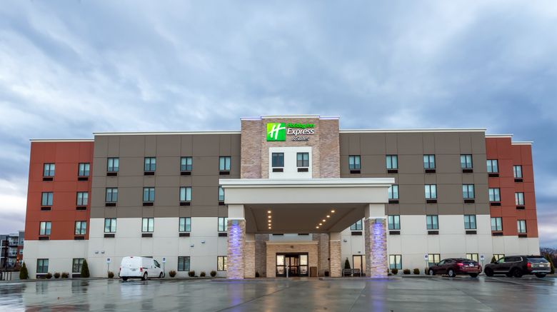 Holiday Inn Express  and  Suites Worthington Exterior. Images powered by <a href="https://www.leonardoworldwide.com" target="_blank" rel="noopener">Leonardo</a>.