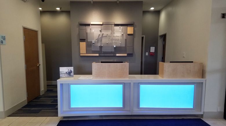 <b>Holiday Inn Express Hotel & Suites Lobby</b>. Images powered by <a href="https://www.leonardoworldwide.com/" title="Leonardo Worldwide" target="_blank">Leonardo</a>.