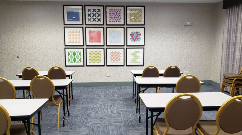 <b>Holiday Inn Express Hotel & Suites Meeting</b>. Images powered by <a href="https://www.leonardoworldwide.com/" title="Leonardo Worldwide" target="_blank">Leonardo</a>.