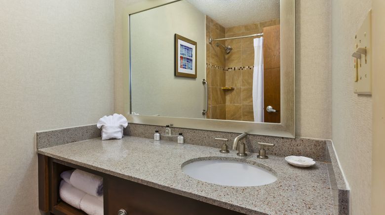 <b>Crowne Plaza Columbus North Worthington Room</b>. Images powered by <a href="https://www.leonardoworldwide.com/" title="Leonardo Worldwide" target="_blank">Leonardo</a>.