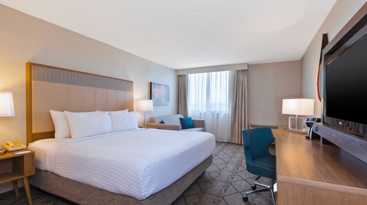 Crowne Plaza Columbus North Worthington Room