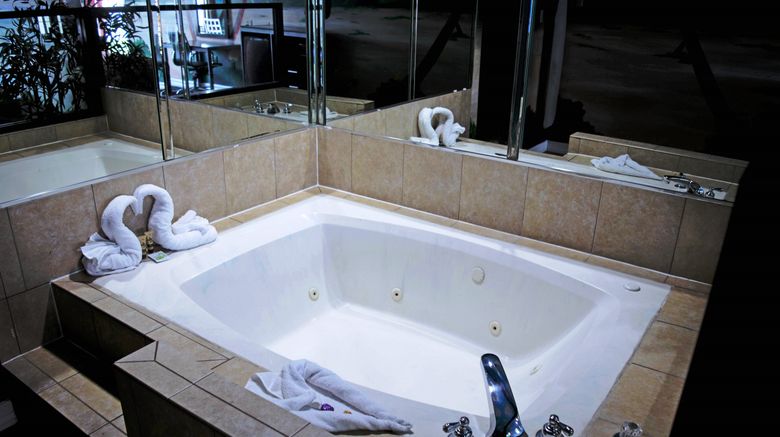 <b>Scottish Inns & Suites Houston Spa</b>. Images powered by <a href="https://www.leonardoworldwide.com/" title="Leonardo Worldwide" target="_blank">Leonardo</a>.