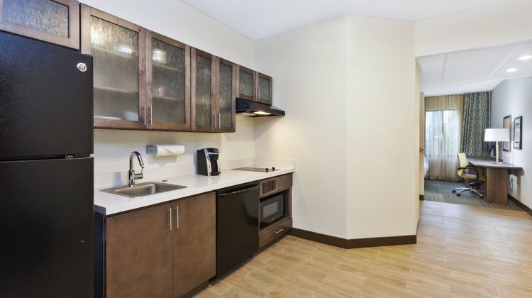 Candlewood Suites Grand Rapids Airport Suite