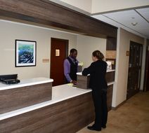 Candlewood Suites Grand Rapids Airport Lobby