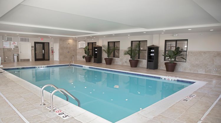 Staybridge Suites Auburn Hills Pool