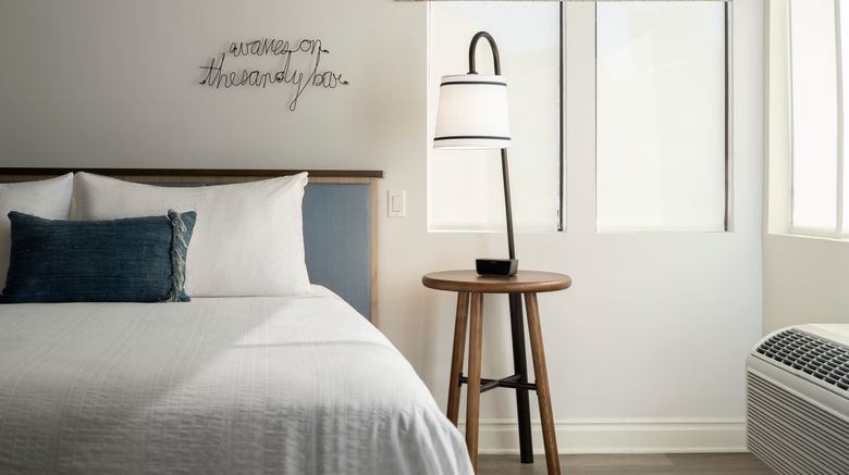 <b>Hotel Indigo San Diego Del Mar Suite</b>. Images powered by <a href="https://www.leonardoworldwide.com/" title="Leonardo Worldwide" target="_blank">Leonardo</a>.