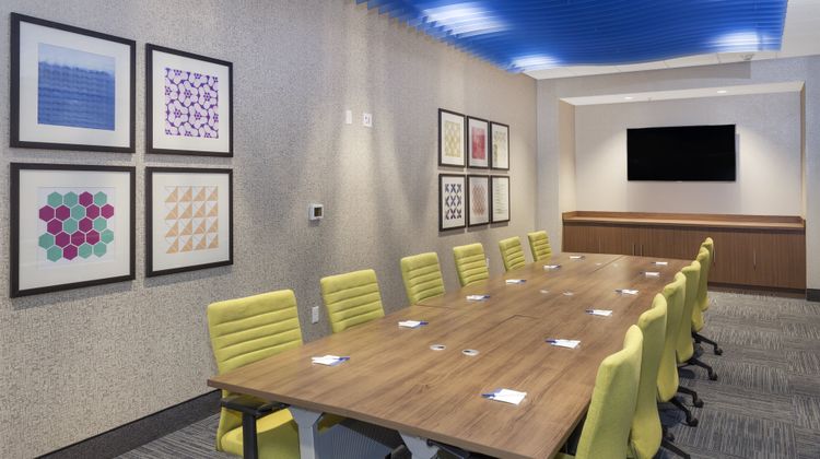 Holiday Inn Express & Suites Hudson I-94 Meeting