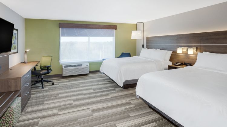 Holiday Inn Express & Suites Hudson I-94 Room