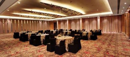Hotel Royal Orchid Lobby