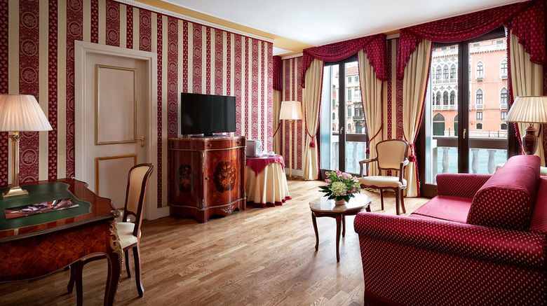 <b>Sina Palazzo Sant'Angelo Suite</b>. Images powered by <a href="https://www.leonardoworldwide.com/" title="Leonardo Worldwide" target="_blank">Leonardo</a>.
