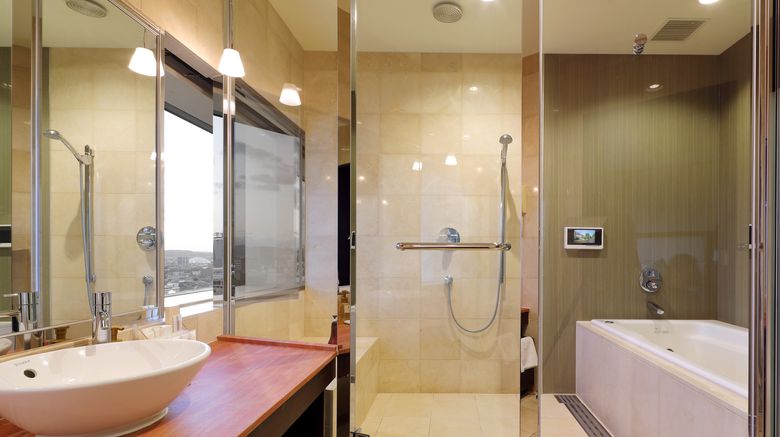 <b>ANA Crowne Plaza Hotel Okayama Suite</b>. Images powered by <a href="https://www.leonardoworldwide.com/" title="Leonardo Worldwide" target="_blank">Leonardo</a>.