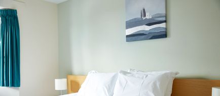 Caledonian Hotel Room