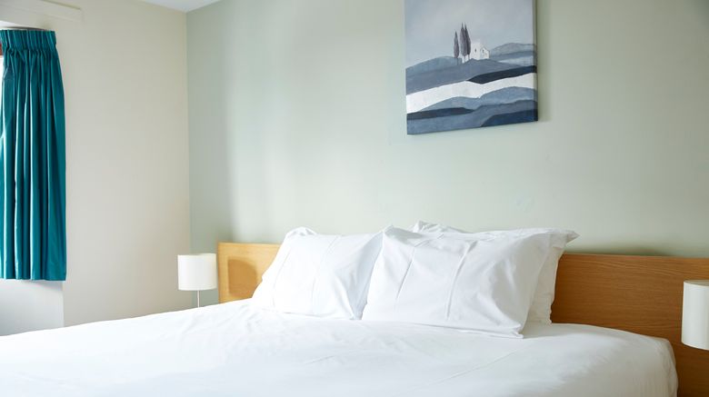 <b>Caledonian Hotel Room</b>. Images powered by <a href="https://www.leonardoworldwide.com/" title="Leonardo Worldwide" target="_blank">Leonardo</a>.