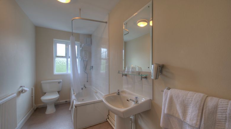 <b>Kingstown Hotel Room</b>. Images powered by <a href="https://www.leonardoworldwide.com/" title="Leonardo Worldwide" target="_blank">Leonardo</a>.