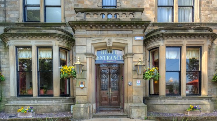 The Brentwood Hotel Exterior