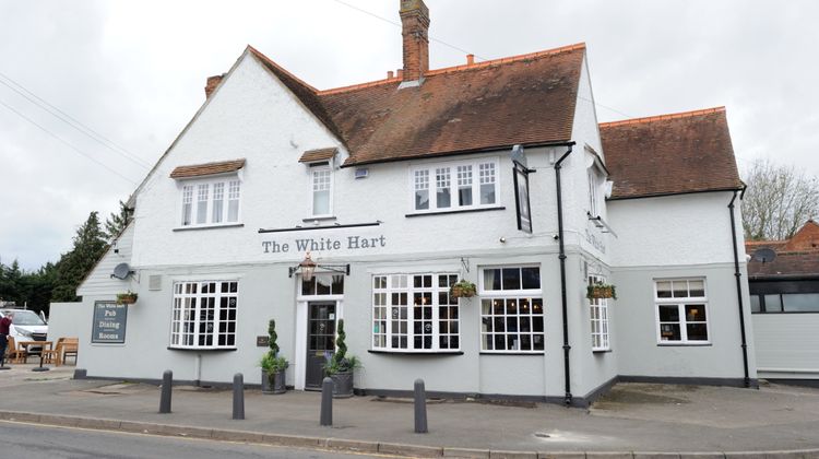 The White Hart Inn Exterior