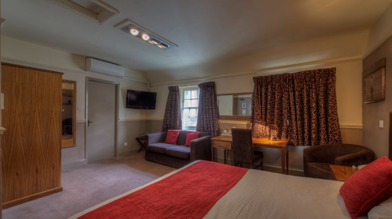 <b>White Hart Hotel Buckingham Room</b>. Images powered by <a href="https://www.leonardoworldwide.com/" title="Leonardo Worldwide" target="_blank">Leonardo</a>.