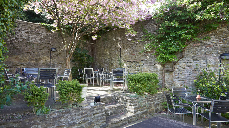 The Woolpack Inn Exterior