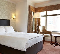 Ye Olde Talbot Hotel Room