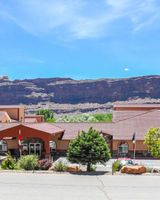 Aarchway Inn