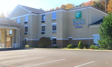 Holiday Inn Express & Suites St Marys