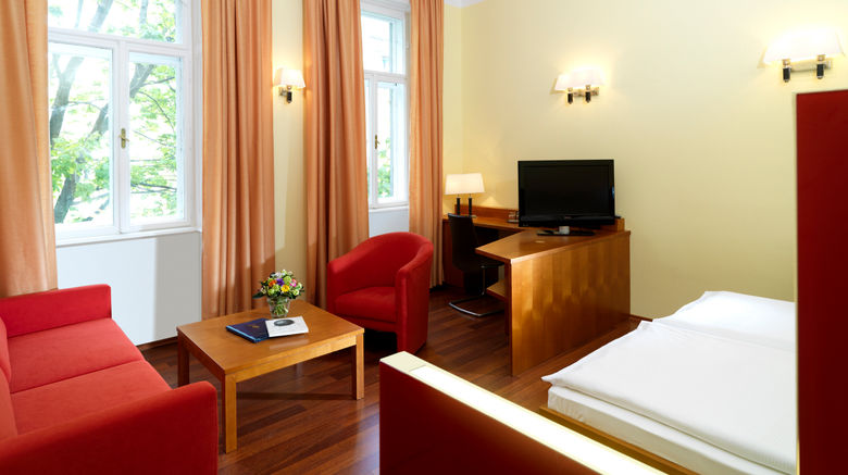 <b>Hotel Zipser Room</b>. Images powered by <a href="https://www.leonardoworldwide.com/" title="Leonardo Worldwide" target="_blank">Leonardo</a>.