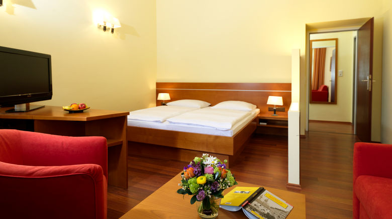 <b>Hotel Zipser Room</b>. Images powered by <a href="https://www.leonardoworldwide.com/" title="Leonardo Worldwide" target="_blank">Leonardo</a>.