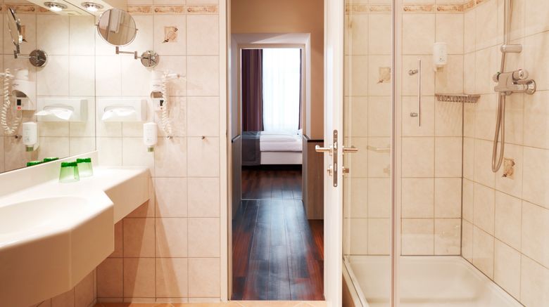 <b>Hotel Zipser Room</b>. Images powered by <a href="https://www.leonardoworldwide.com/" title="Leonardo Worldwide" target="_blank">Leonardo</a>.