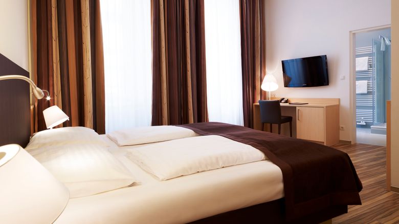 <b>Hotel Zipser Room</b>. Images powered by <a href="https://www.leonardoworldwide.com/" title="Leonardo Worldwide" target="_blank">Leonardo</a>.
