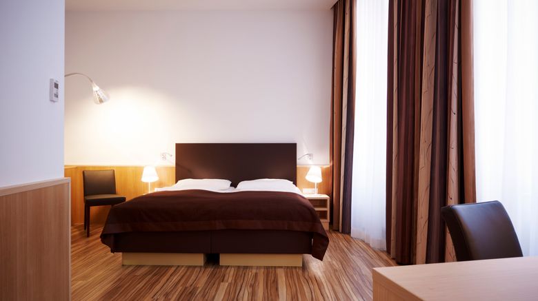 <b>Hotel Zipser Room</b>. Images powered by <a href="https://www.leonardoworldwide.com/" title="Leonardo Worldwide" target="_blank">Leonardo</a>.