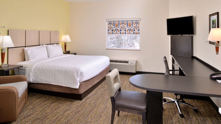 Candlewood Suites Winchester Suite