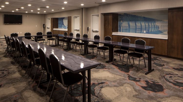 Hotel Indigo Harrisburg/Hershey Meeting
