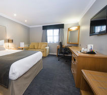 The Worcester Whitehouse Hotel Room