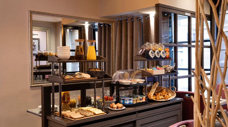<b>Elysees Hotel Paris Restaurant</b>. Images powered by <a href="https://www.leonardoworldwide.com/" title="Leonardo Worldwide" target="_blank">Leonardo</a>.