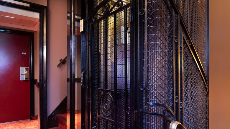 <b>Elysees Hotel Paris Lobby</b>. Images powered by <a href="https://www.leonardoworldwide.com/" title="Leonardo Worldwide" target="_blank">Leonardo</a>.