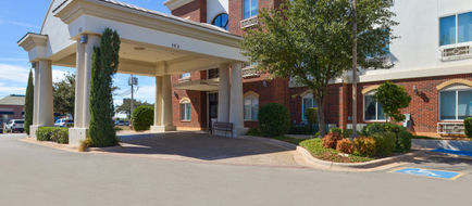 Holiday Inn Express/Suites Abilene Mall Exterior