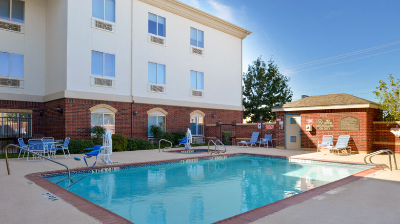 <b>Holiday Inn Express/Suites Abilene Mall Pool</b>. Images powered by <a href="https://www.leonardoworldwide.com/" title="Leonardo Worldwide" target="_blank">Leonardo</a>.
