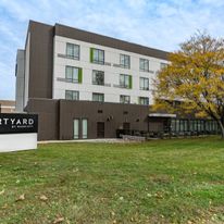 Courtyard by Marriott West Springfield