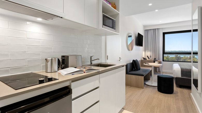 <b>Quest Joondalup Room</b>. Images powered by <a href="https://www.leonardoworldwide.com/" title="Leonardo Worldwide" target="_blank">Leonardo</a>.