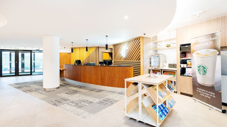 <b>Holiday Inn London - Luton Airport Lobby</b>. Images powered by <a href="https://www.leonardoworldwide.com/" title="Leonardo Worldwide" target="_blank">Leonardo</a>.