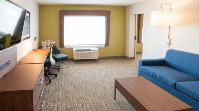 <b>Holiday Inn Express & Stes N Battleford Suite</b>. Images powered by <a href="https://www.leonardoworldwide.com/" title="Leonardo Worldwide" target="_blank">Leonardo</a>.