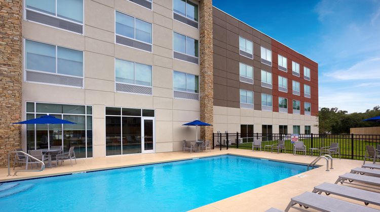 Holiday Inn Express Lake Park Pool