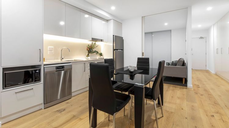 Astra Apartments Newcastle Room
