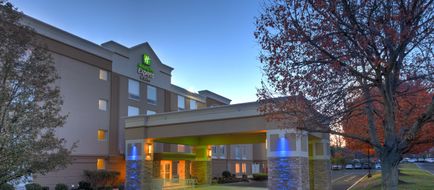 Holiday Inn Express/Stes W. Long Branch Exterior