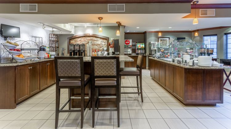 Staybridge Suites Davenport Restaurant