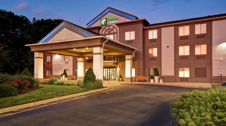 Holiday Inn Express Exterior