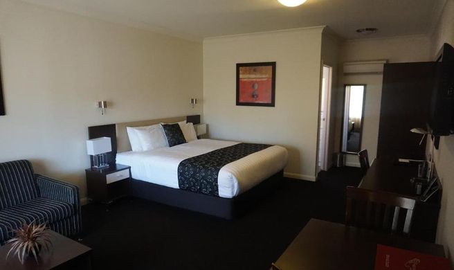 Charles Sturt Suites Room