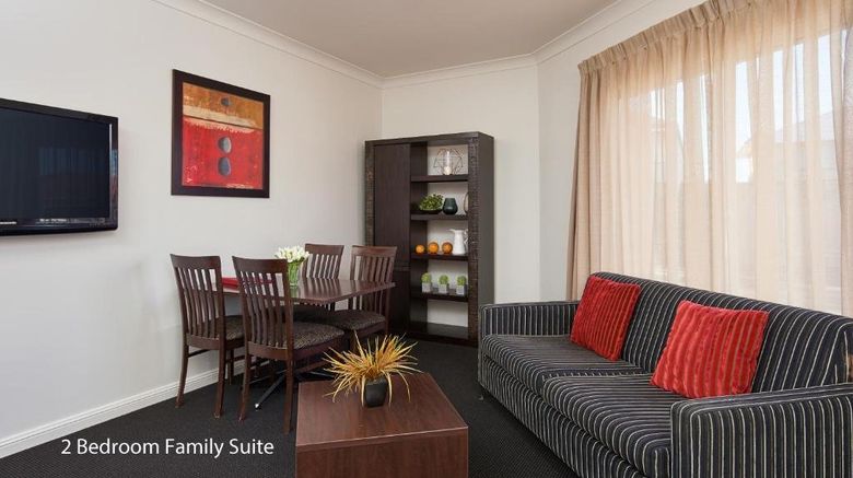 <b>Charles Sturt Suites Room</b>. Images powered by <a href="https://www.leonardoworldwide.com/" title="Leonardo Worldwide" target="_blank">Leonardo</a>.